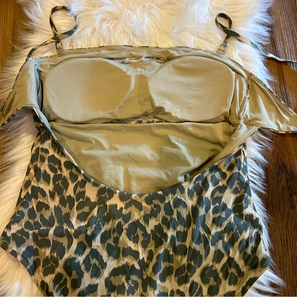 Aerie Bandeau Convertible One Piece Swimsuit Leopard Keyhole Tan size Medium - Picture 8 of 8